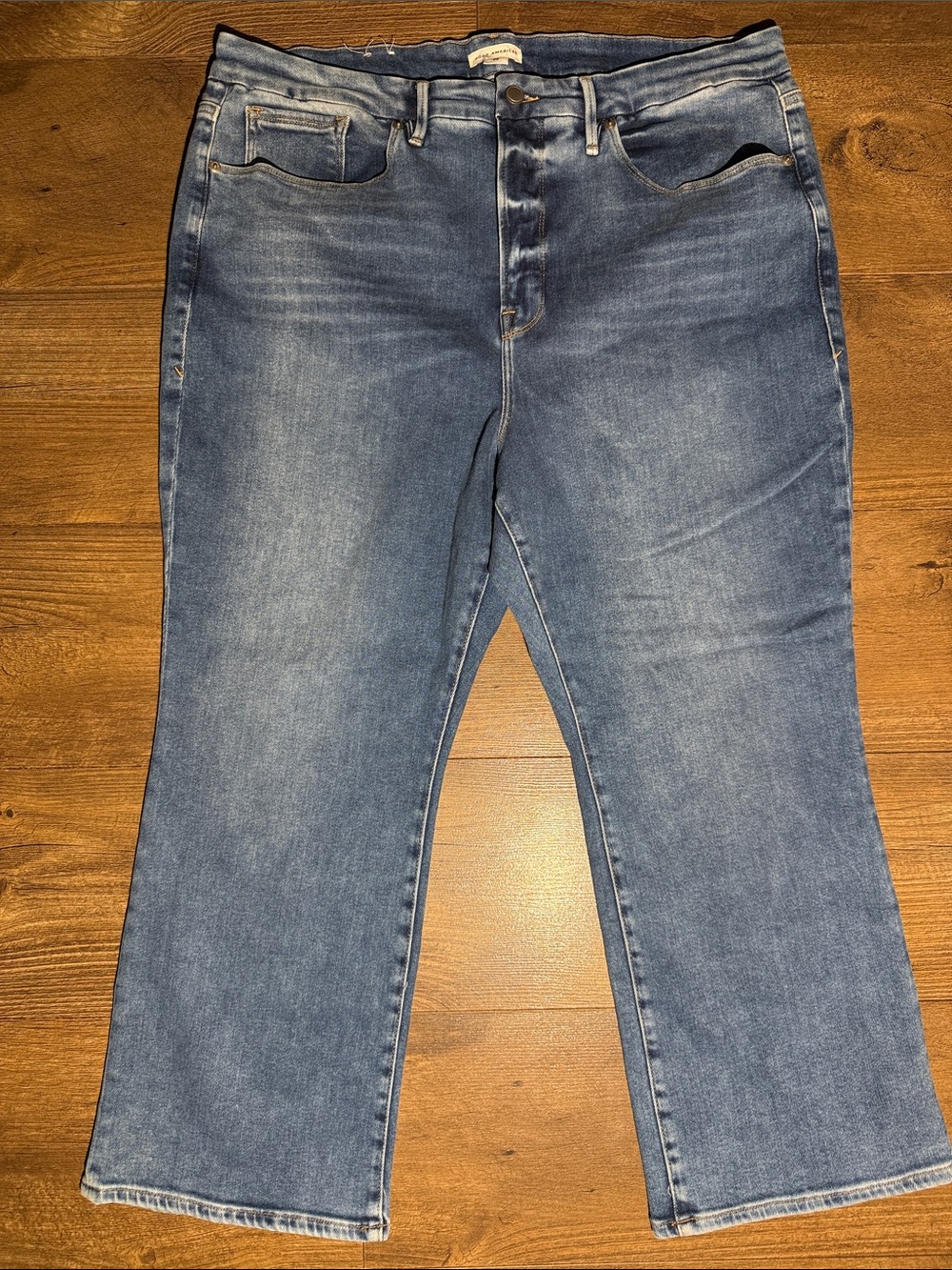 Good American Straight Leg Jeans - Medium Wash - Size 22